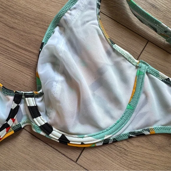 Freya Bikini Swimsuit Top Underwire J Hook Bassline NWT 34DD - Picture 8 of 8